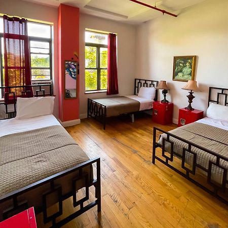 Ny Moore Hostel New York Bagian luar foto
