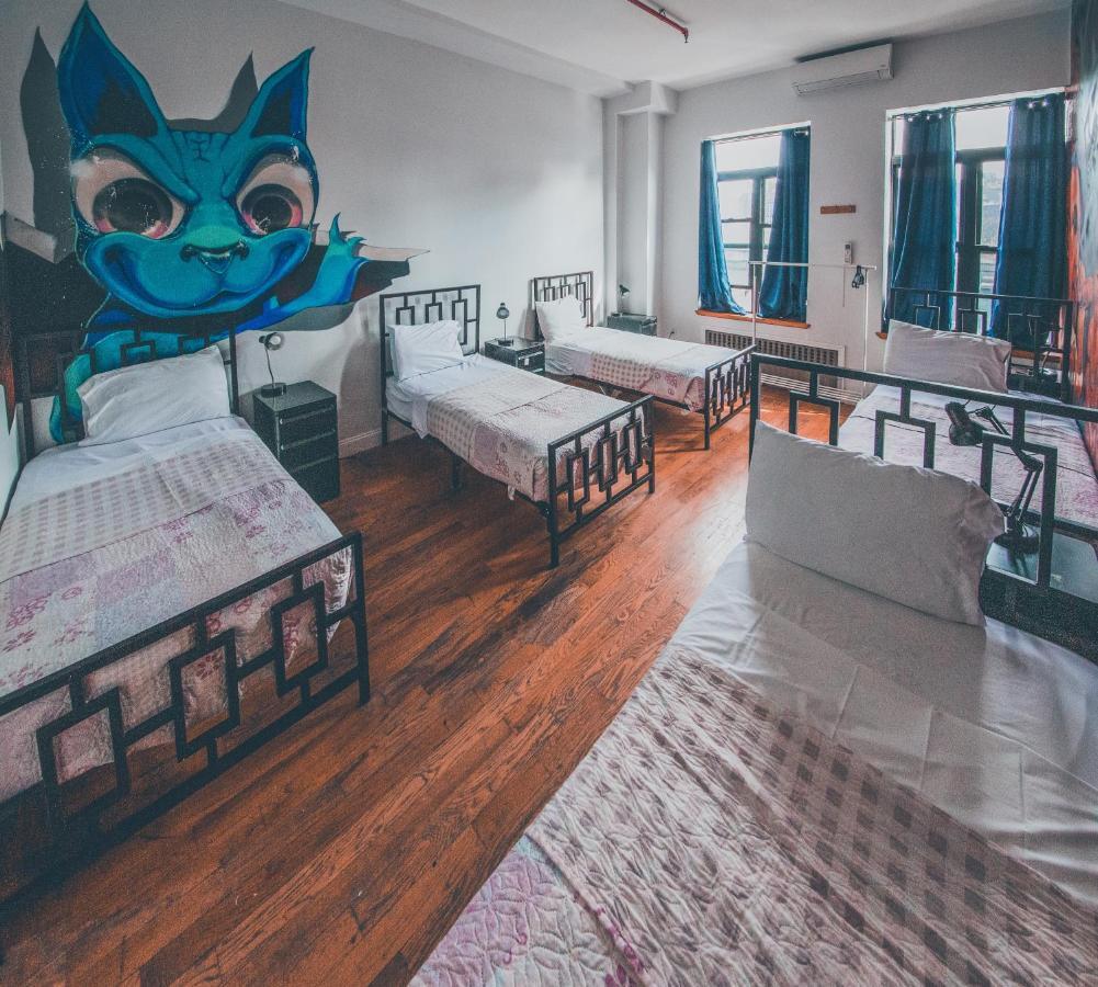 Ny Moore Hostel New York Bagian luar foto