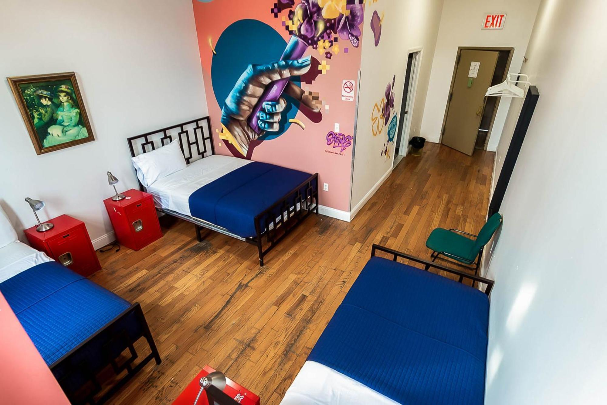 Ny Moore Hostel New York Bagian luar foto
