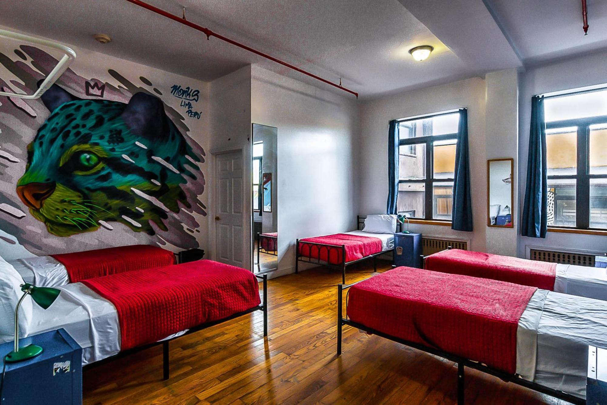 Ny Moore Hostel New York Bagian luar foto
