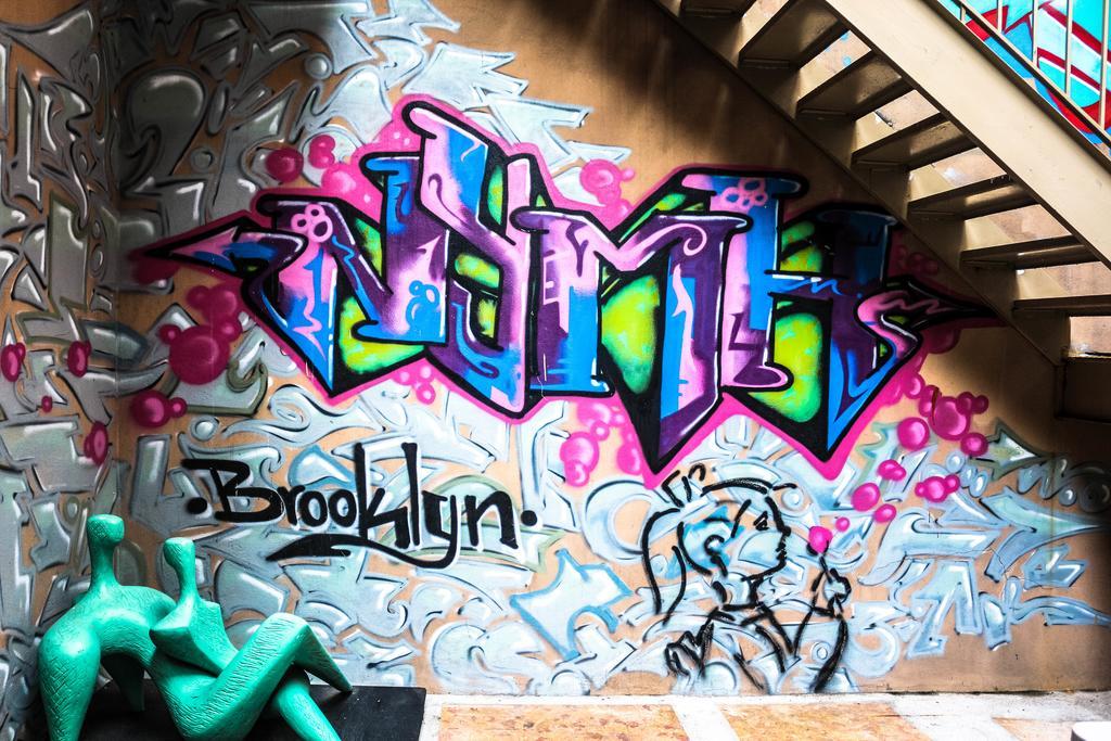 Ny Moore Hostel New York Bagian luar foto
