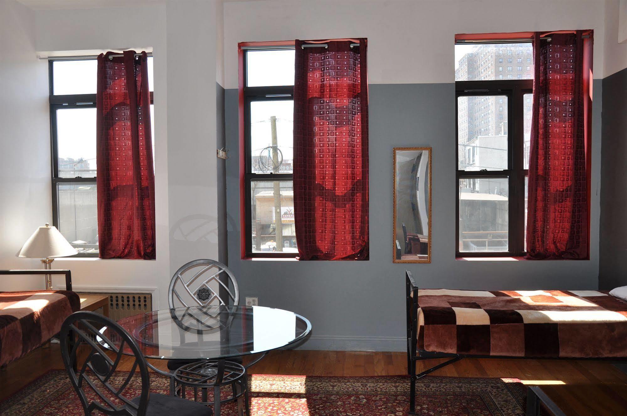 Ny Moore Hostel New York Bagian luar foto