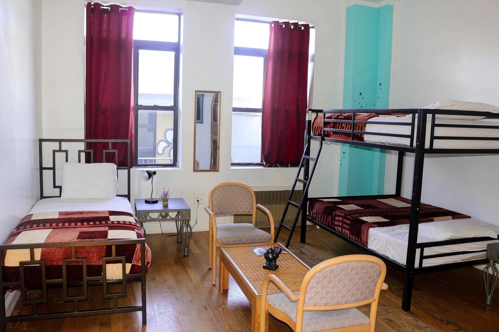 Ny Moore Hostel New York Bagian luar foto