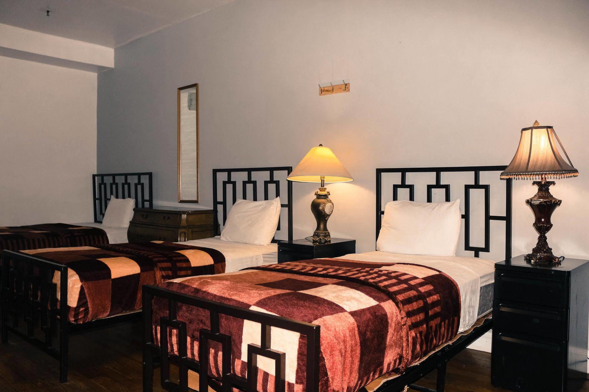 Ny Moore Hostel New York Bagian luar foto