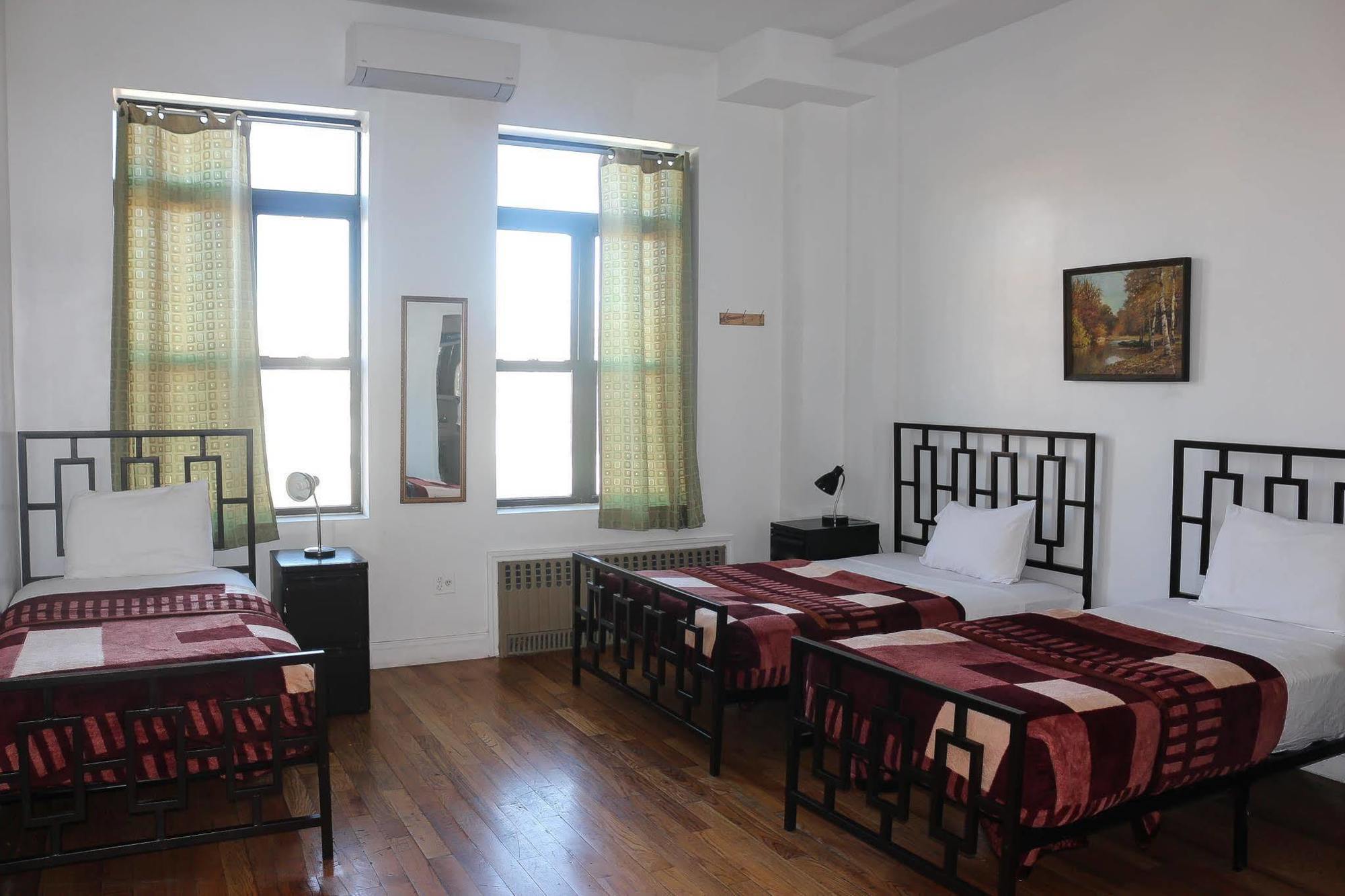Ny Moore Hostel New York Bagian luar foto